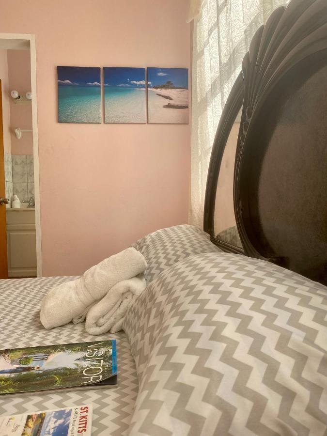 Beverley'S Guest House, نيفيس المظهر الخارجي الصورة