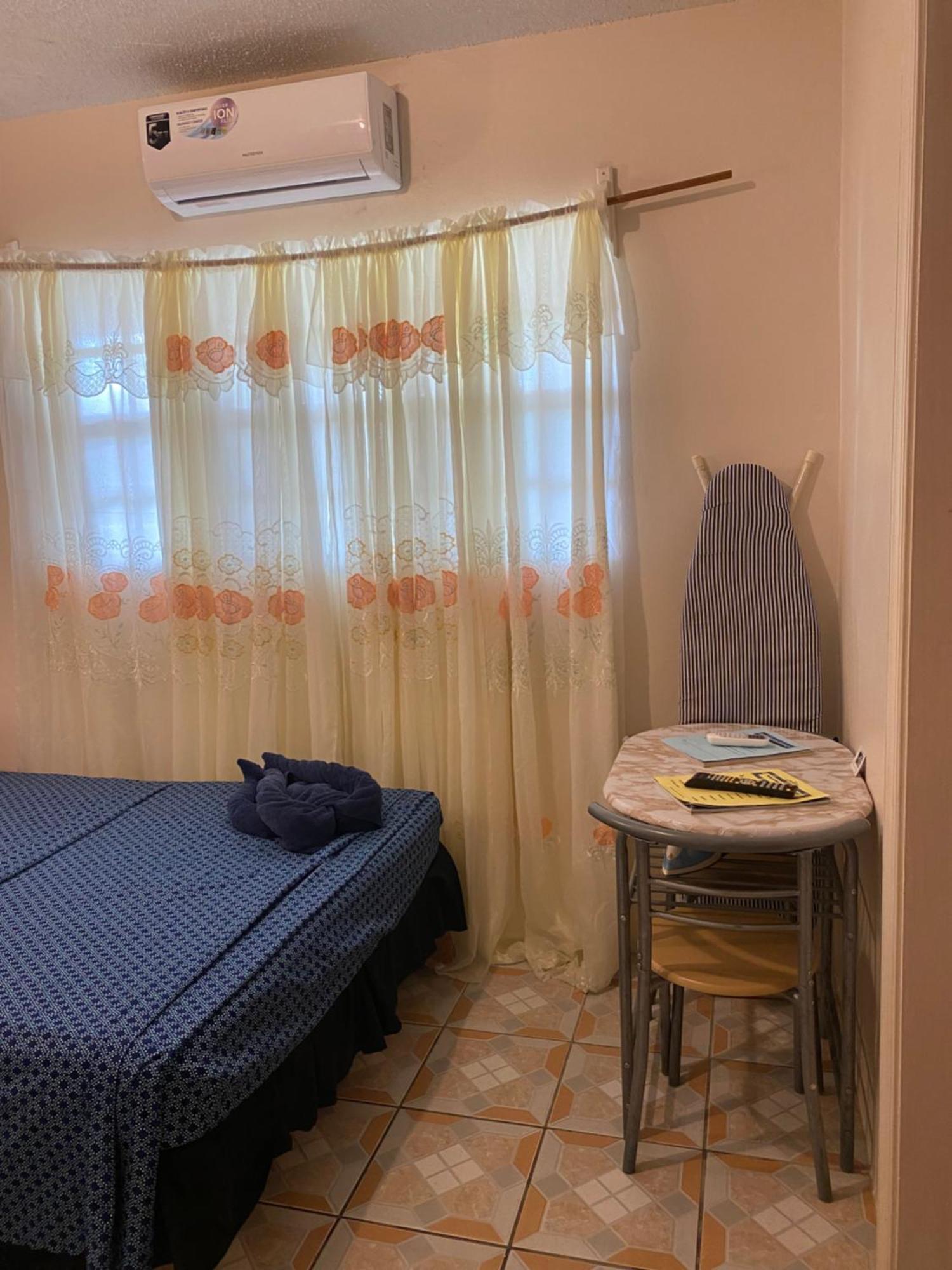 Beverley'S Guest House, نيفيس المظهر الخارجي الصورة