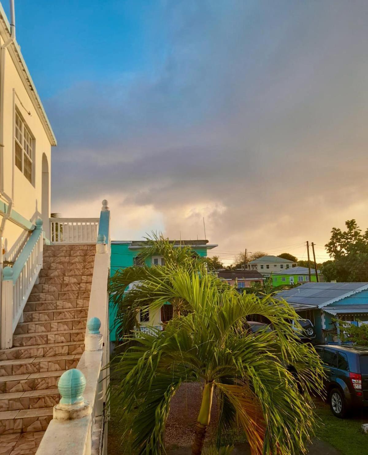 Beverley'S Guest House, نيفيس المظهر الخارجي الصورة